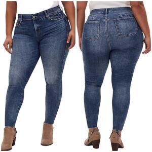 Torrid NWT Bombshell Skinny Premium Stretch High-Rise Jean Size 30XS Blue Denim